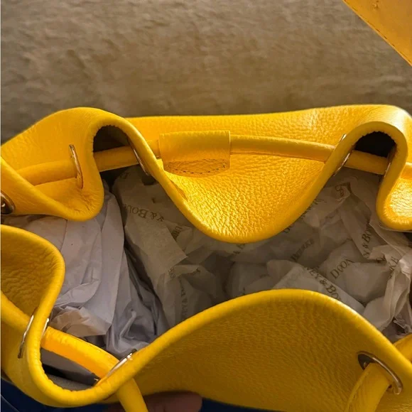 Dooney & Bourke Vibrant Yellow Shoulder Bag - Picture 2 of 4